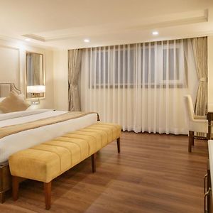 Deluxe Double Room Early Check & Late Check-out by 2 Hrs